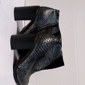 Olivia Miller booties women size 7